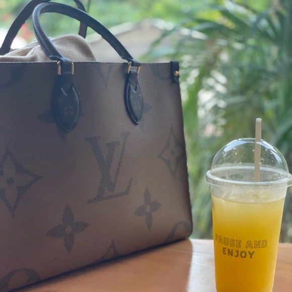 Louis Vuitton Medium Brown On The Go Monogram ToteBag - Picture 1 of 3